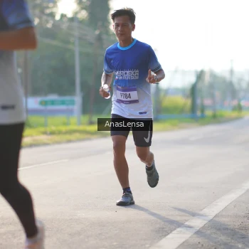 Runner Photo 3469106