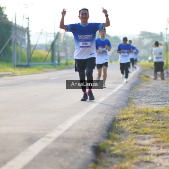 Runner Photo 3469198