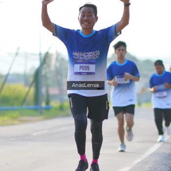 Runner Photo 3469215