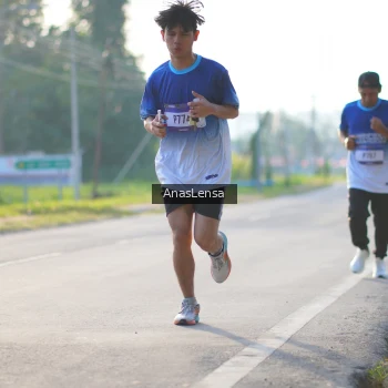 Runner Photo 3469374