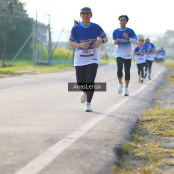 Runner Photo 3469418