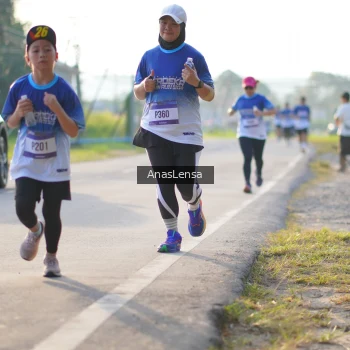 Runner Photo 3469603