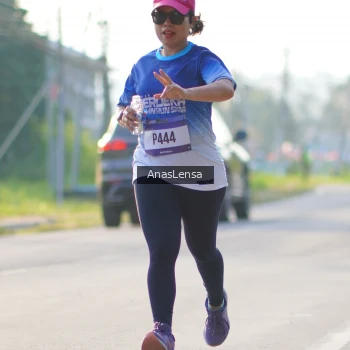 Runner Photo 3469624