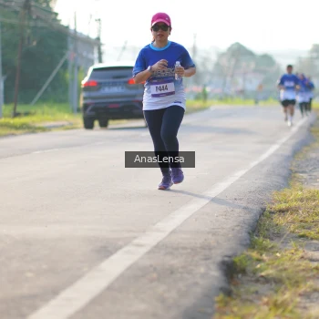 Runner Photo 3469649