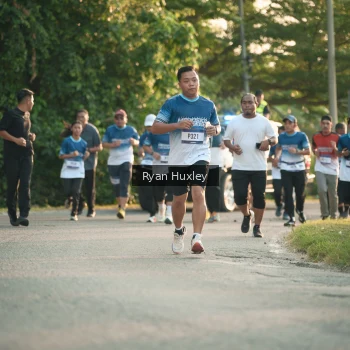 Runner Photo 3469701