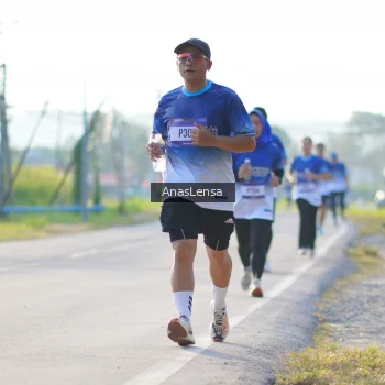 Runner Photo 3469772