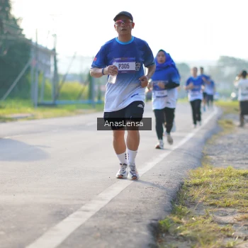 Runner Photo 3469788