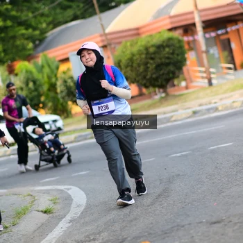 Runner Photo 3469800