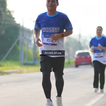 Runner Photo 3469915