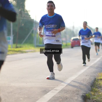 Runner Photo 3469924