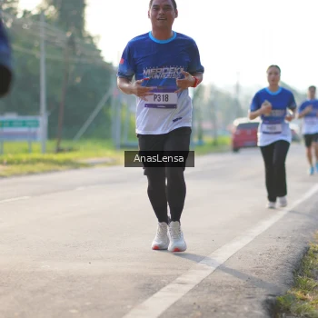 Runner Photo 3469927