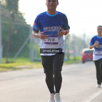 Runner Photo 3469929