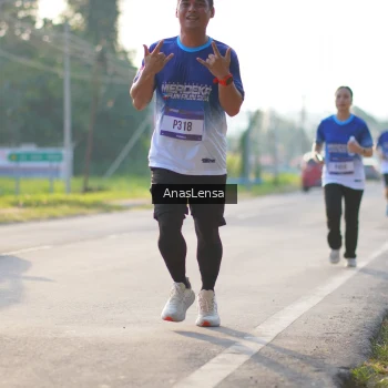Runner Photo 3469936