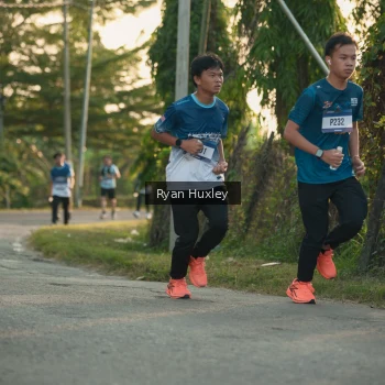 Runner Photo 3469977