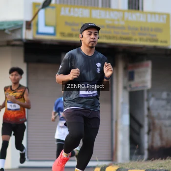 Runner Photo 3470049