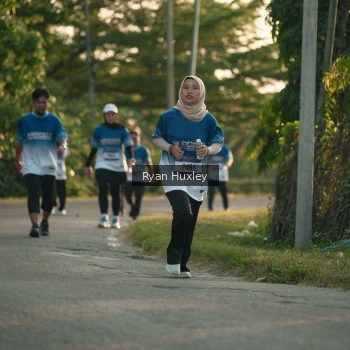 Runner Photo 3470056