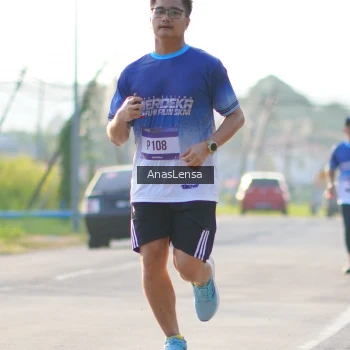 Runner Photo 3470071