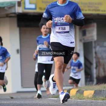 Runner Photo 3470075