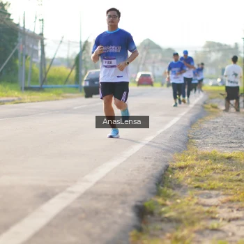Runner Photo 3470080