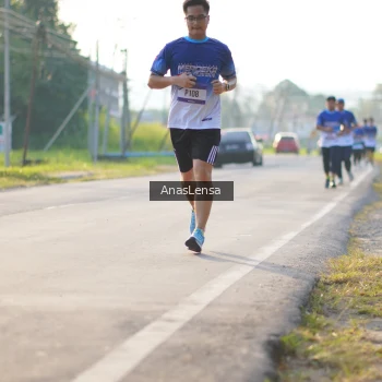 Runner Photo 3470081