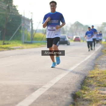 Runner Photo 3470084