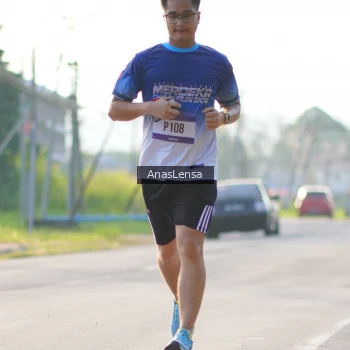 Runner Photo 3470089