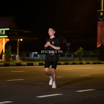 Runner Photo 3470136