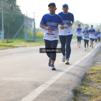 Runner Photo 3470196