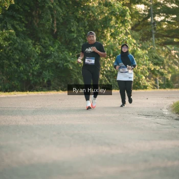 Runner Photo 3470316
