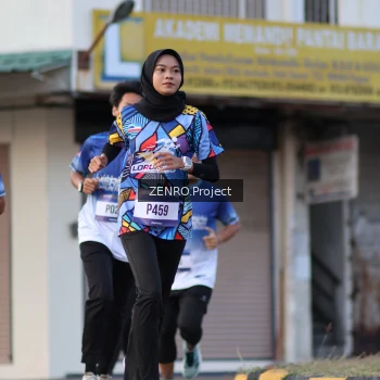 Runner Photo 3470331