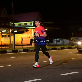 Runner Photo 3470645