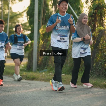 Runner Photo 3470654