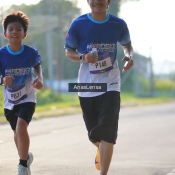 Runner Photo 3470689