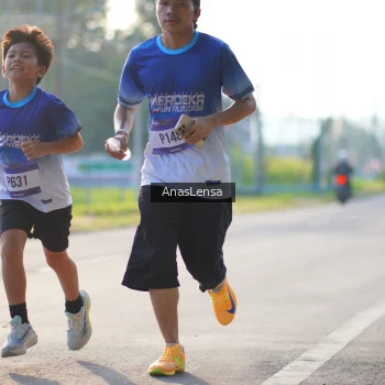 Runner Photo 3470690