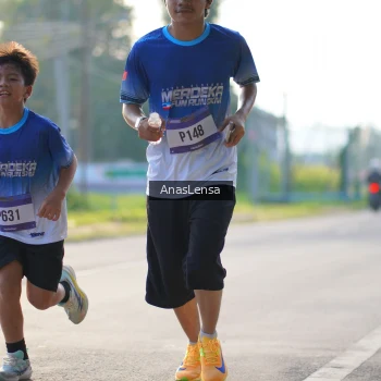 Runner Photo 3470697