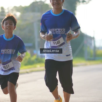 Runner Photo 3470702