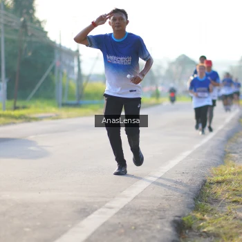 Runner Photo 3470758