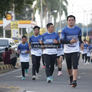 Runner Photo 3470767
