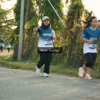 Runner Photo 3470769