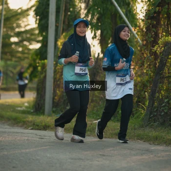 Runner Photo 3470835