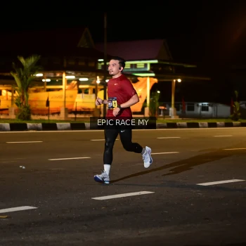 Runner Photo 3470843