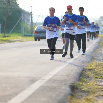 Runner Photo 3470849