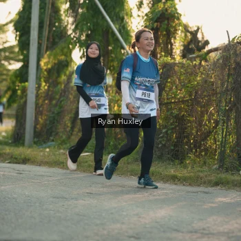 Runner Photo 3470856