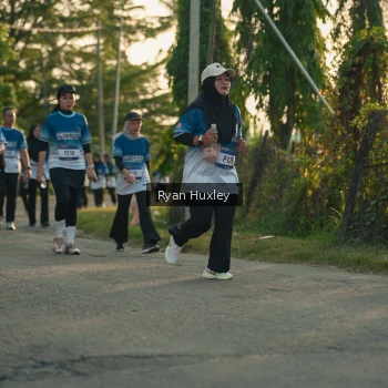 Runner Photo 3470868