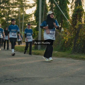 Runner Photo 3470871