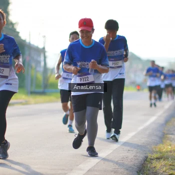 Runner Photo 3470925