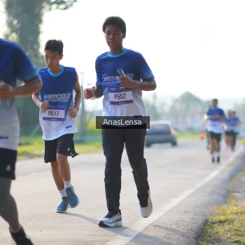 Runner Photo 3470938