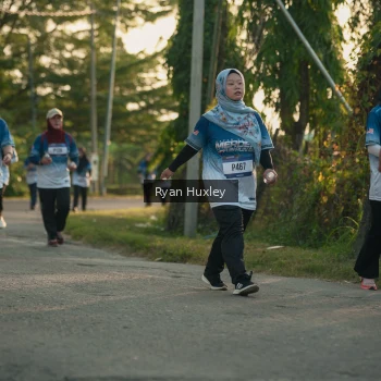 Runner Photo 3470981