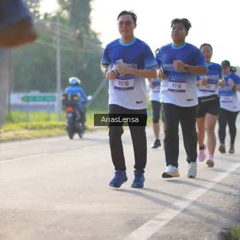 Runner Photo 3471024