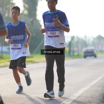 Runner Photo 3471026